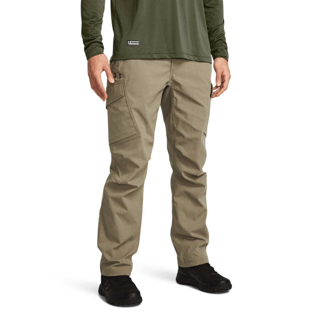 UA Enduro Elite Cargo Pant with water-repellent fabric and secure cargo pockets.