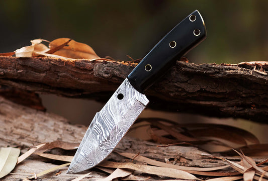 How To Care For a Damascus Steel Hunting Knife