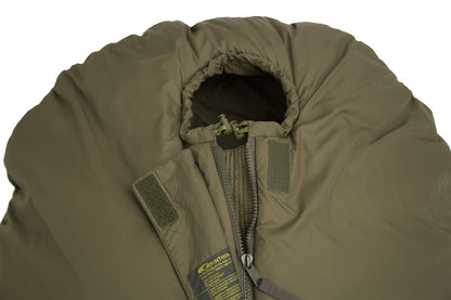 Carinthia Defence 4 Sleeping Bag, olive color, superior insulation, durable cold-weather performance.
