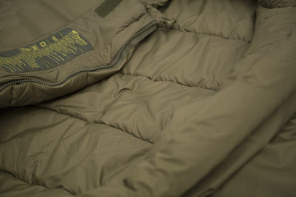 Carinthia Defence 4 sleeping bag in olive color, showcasing high-performance insulation and durable material for cold-weather conditions.