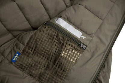 Carinthia MIG 4.0 Jacket interior mesh pocket and zippers detail.