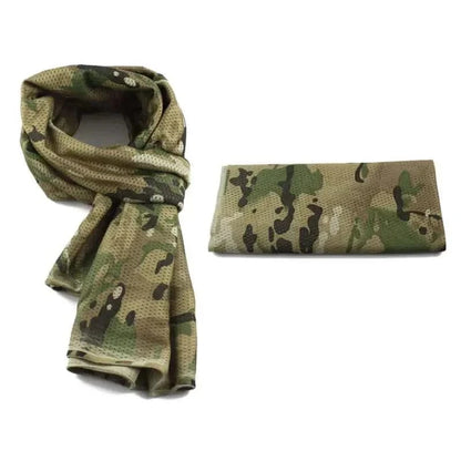 Camouflage scarf made of plaid cotton fabric, versatile for outdoor use, ideal for protection and style.